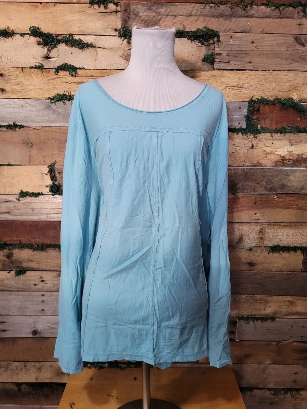Like New Womens Top